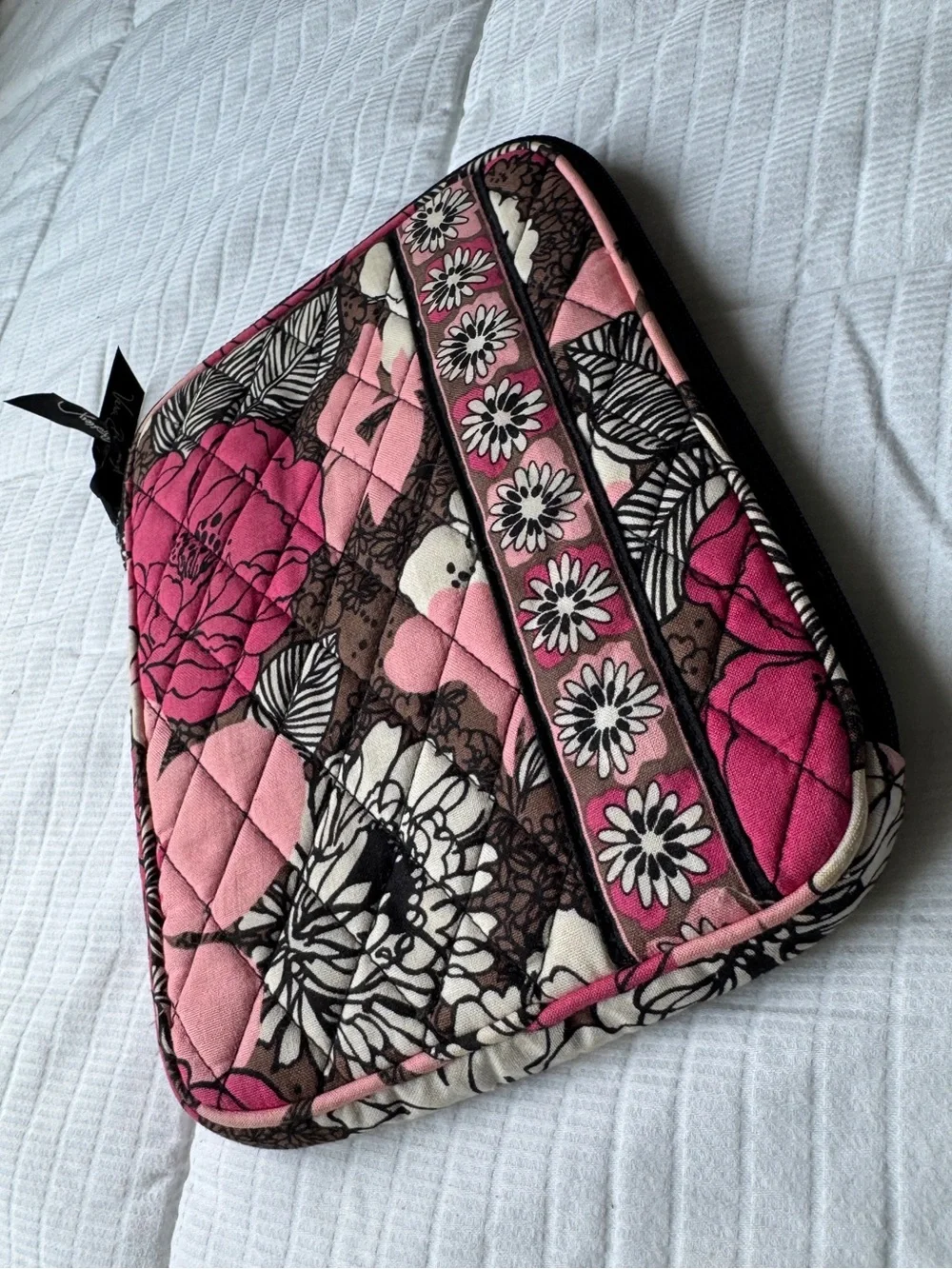 Vera Bradley pink floral tablet sleeve with zipper closure in mocha rogue